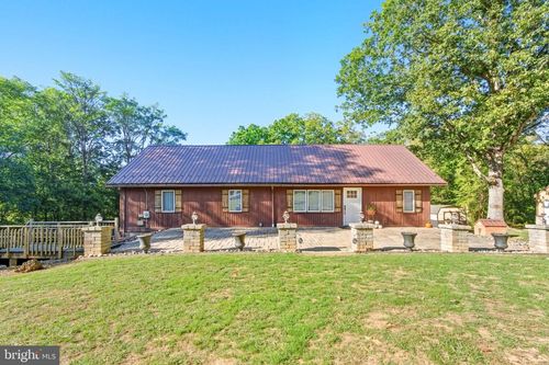 53 Delphinium Ln, BUNKER HILL, WV, 25413-3219 | Card Image