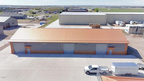 2913 Morrison Ave, Bismarck, ND, 58504-6836 | Card Image