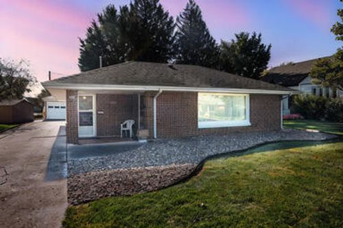 402 S Home Ave, Rensselaer, IN, 47978-3029 | Card Image