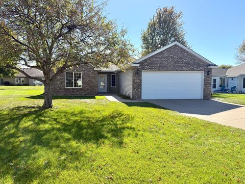 84 Willow Creek Dr, Waite Park, MN, 56387-1634 | Card Image
