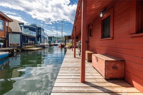 apt-d-2035 Fairview Ave E, Seattle, WA, 98102-3573 | Card Image