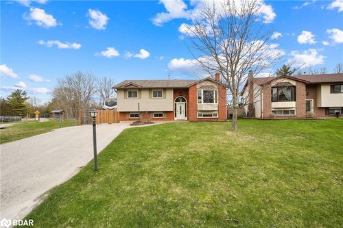 52 Roth St, Angus, ON, L3W1B2 | Card Image