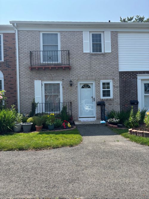 42-42 Salem Walk, Milford, CT, 06460-7132 | Card Image