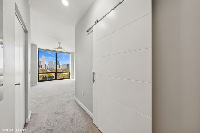 APT-1902 - 233 E 13 Th St, Condo with 2 bedrooms, 2 bathrooms and 2 parking in Chicago IL | Image 11