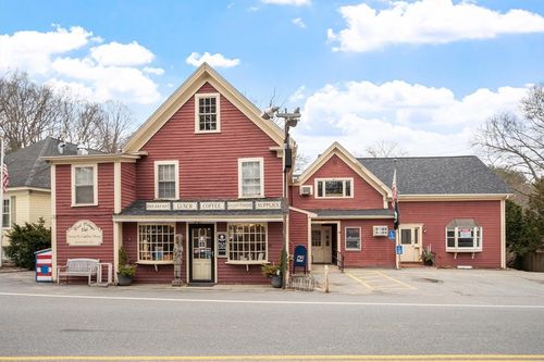 561 Main St, Boxford, MA, 01921-1261 | Card Image
