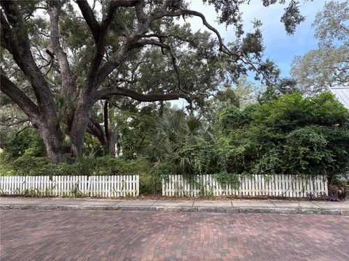 225 2nd Ave N, SAFETY HARBOR, FL, 34695-3605 | Card Image
