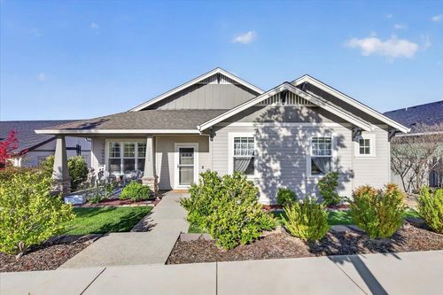 1112 Stanford Ave, Medford, OR, 97504-8924 | Card Image