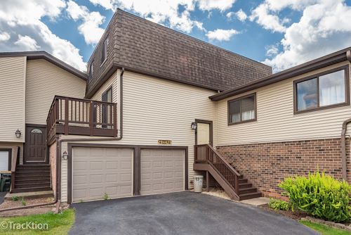 29W425 Thornwood Ln, Warrenville, IL, 60555-2674 | Card Image