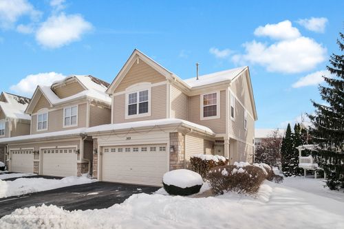 369 Vaughn Cir, Aurora, IL, 60502-6765 | Card Image