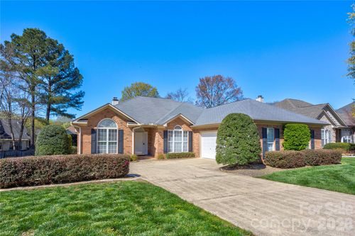 580 Gatsby Pl Nw, Concord, NC, 28027-5216 | Card Image