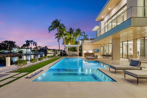 2560 Del Lago Dr, Fort Lauderdale, FL, 33316-2304 | Card Image