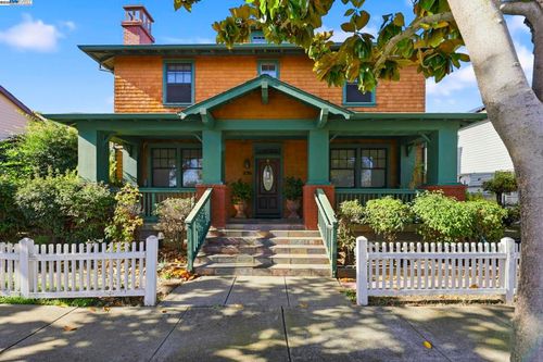 1136 Taraya Ter, Hercules, CA, 94547-2730 | Card Image