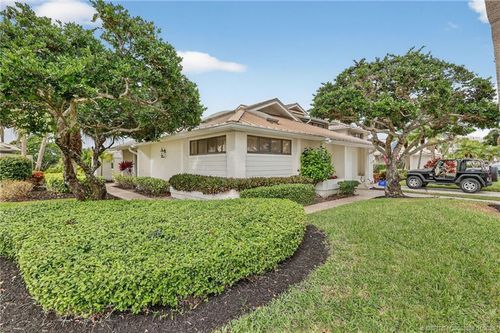 5627 Se Foxcross Pl, Stuart, FL, 34997-8044 | Card Image