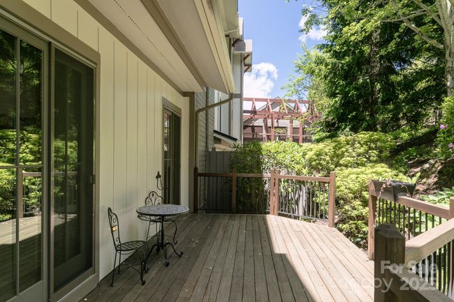 C - 224 Logging Horse Rd, Condo with 3 bedrooms, 3 bathrooms and null parking in Burnsville NC | Image 34