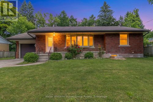 24 Caledonia St, Guelph, ON, N1G2C5 | Card Image