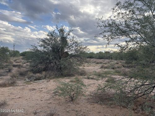 16035 W El Tiro Rd, Marana, AZ, 85653-9402 | Card Image