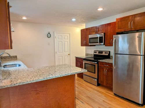 12-12 Woodbury Ct, Salem, MA, 01970-3966 | Card Image