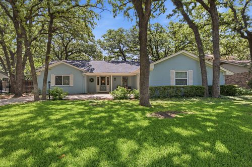 3022 Woodford Dr, Arlington, TX, 76013-1132 | Card Image