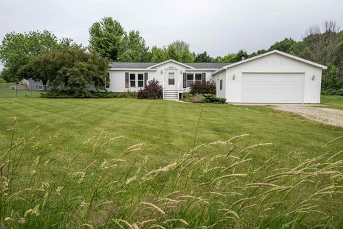 2164 St Kilian Road, HUMBOLDT, WI, 54229 | Card Image