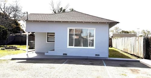 257 Smalley Ave, Cherryland, CA, 94541-4913 | Card Image