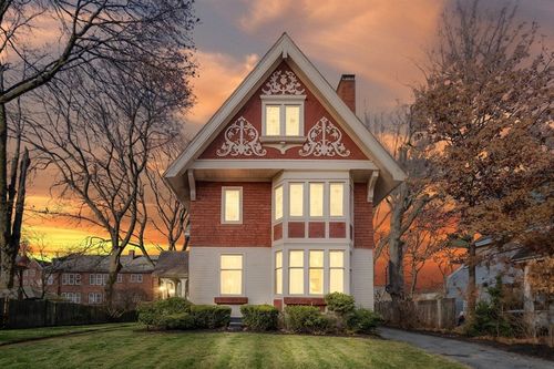 28 Melville Ave, Boston, MA, 02124-2106 | Card Image