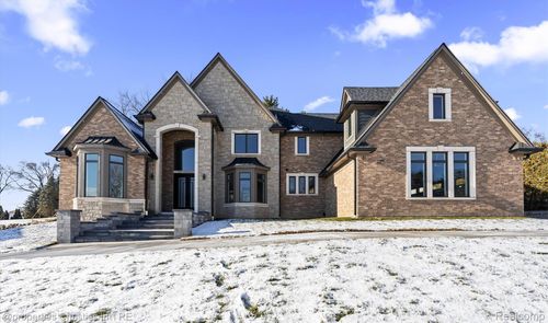 3080 Chickering Ct, Bloomfield Hills, MI, 48302-1404 | Card Image