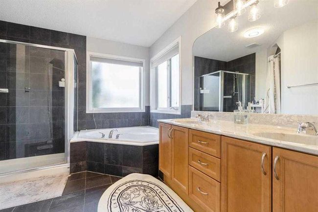 28 Cougar Ridge Link Sw, House detached with 3 bedrooms, 3 bathrooms and 2 parking in Calgary AB | Image 16