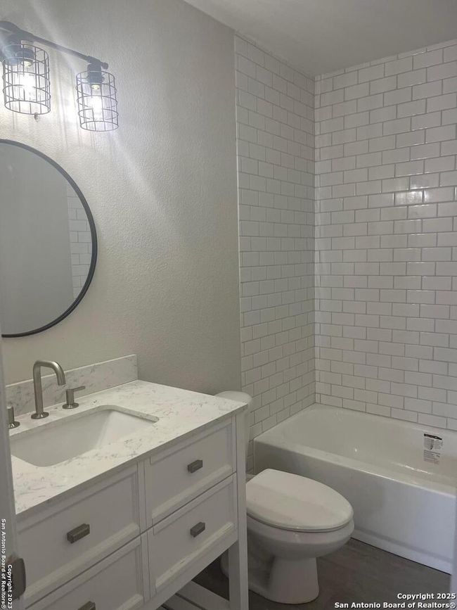 627 - 627 Oak Park Dr, Condo with 2 bedrooms, 2 bathrooms and null parking in Boerne TX | Image 6