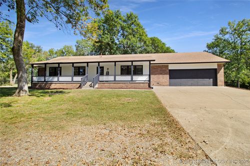 17831 Oaklawn Dr, Claremore, OK, 74017-3685 | Card Image