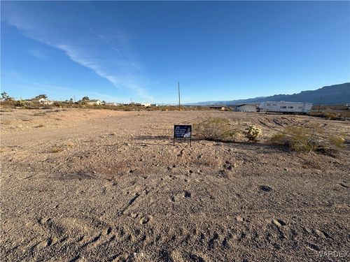 735 E Vulcan Dr, Meadview, AZ, 86444 | Card Image