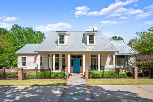 907 Carter Ave, Baton Rouge, LA, 70806-7702 | Card Image