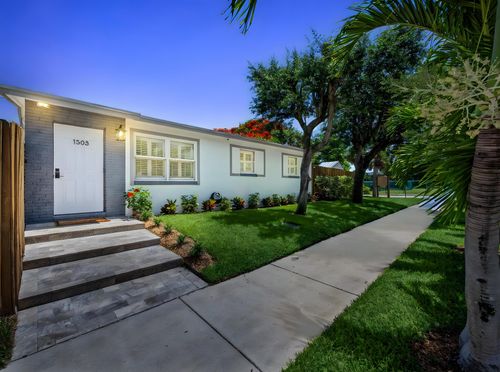 1303 Nw 2nd St, Delray Beach, FL, 33444-1620 | Card Image