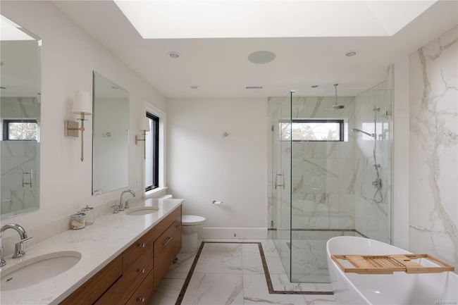 609 Oliver St, House other with 4 bedrooms, 4 bathrooms and 6 parking in Oak Bay BC | Image 28