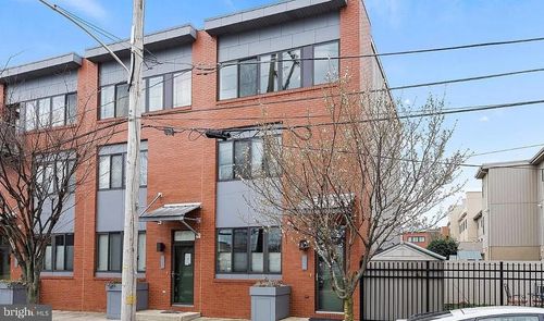 928 Wallace St, PHILADELPHIA, PA, 19123-2632 | Card Image