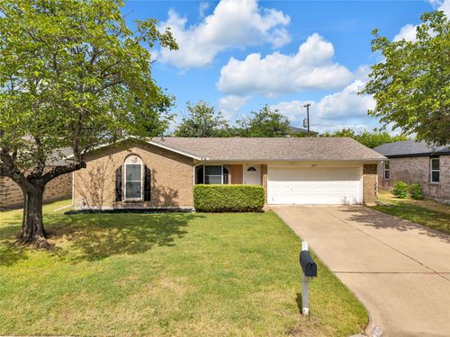 6075 Lalagray Ln, Watauga, TX, 76148-3451 | Card Image