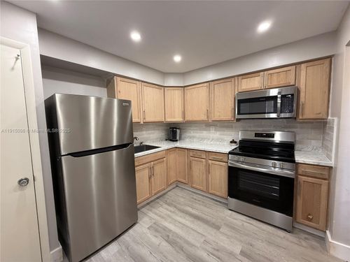apt-144-19001 Ne 14th Ave, Miami, FL, 33179-4048 | Card Image