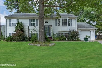 184 Neptune Drive, House other with 6 bedrooms, 4 bathrooms and null parking in Manahawkin NJ | Image 2