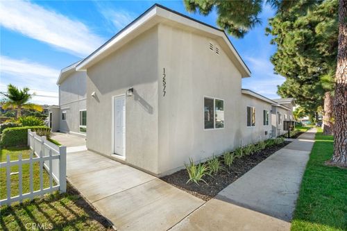 12571 Kensington Ln, Garden Grove, CA, 92840-4922 | Card Image