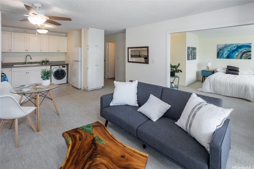 apt-507-1615 Wilder Ave, Honolulu, HI, 96822-4633 | Card Image