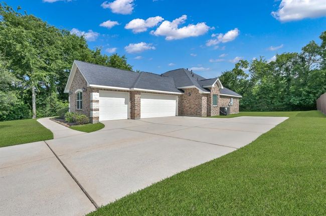 3 car garage | Image 5