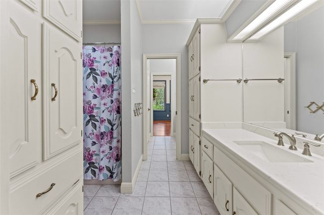 1010 Brookhollow Cir, House other with 4 bedrooms, 4 bathrooms and 5 parking in Salado TX | Image 20