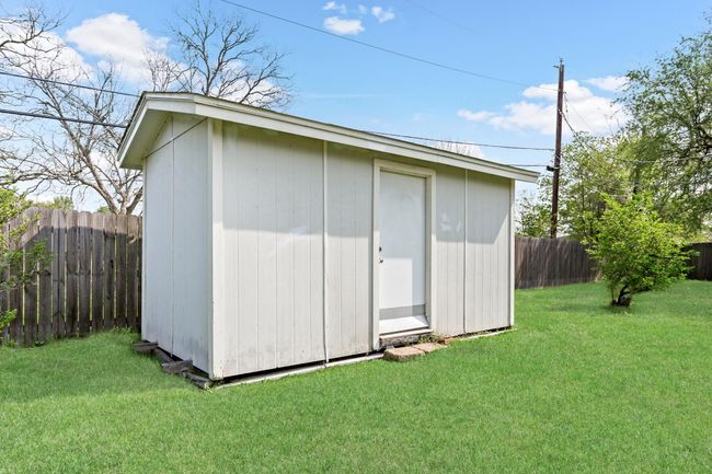 245 N Clover St, House other with 3 bedrooms, 2 bathrooms and null parking in Bridge City TX | Image 24