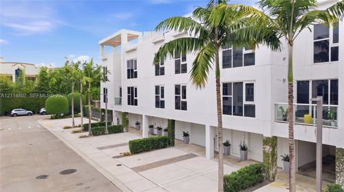 205-455 Ne 39th St, Miami, FL, 33137-3758 | Card Image