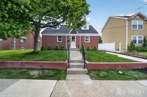121 Dorothy St, Carteret, NJ, 07008-1344 | Card Image
