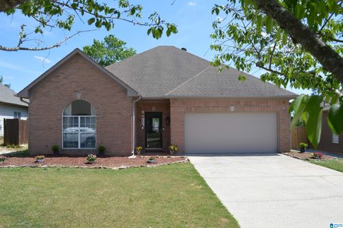 104 Hannah Cir, CALERA, AL, 35040-5483 | Card Image