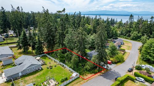 386 Smith Street, Coupeville, WA, 98239 | Card Image