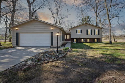 111 Blenheim Dr, Spring Arbor, MI, 49283-9706 | Card Image