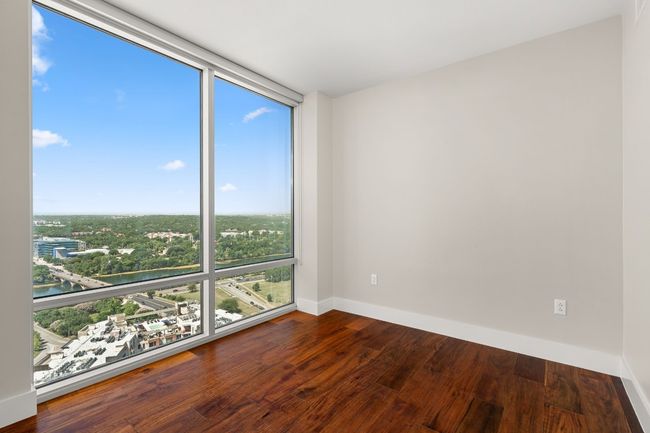 APT-2402 - 300 Bowie St, Condo with 3 bedrooms, 3 bathrooms and 2 parking in Austin TX | Image 14