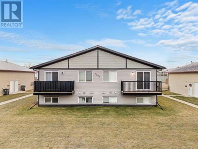 4607 46 St, Townhouse with 2 bedrooms, 1 bathrooms and 1 parking in Innisfail AB | Image 1