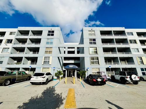1-509-8201 Nw 8th Street, Miami, FL, 33126 | Card Image